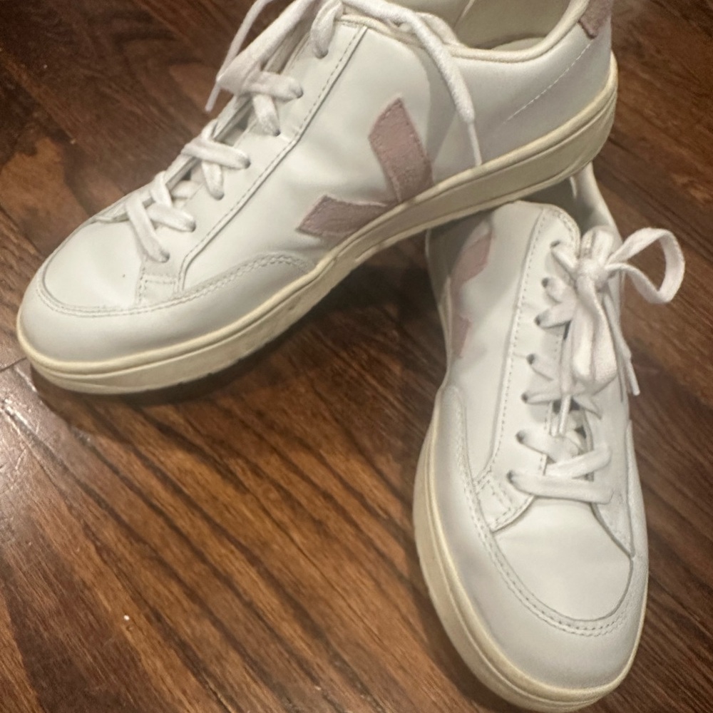 Veja Women's White and Light Pink Sneakers